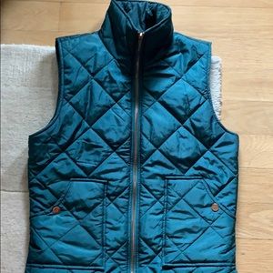 Vestique green vest